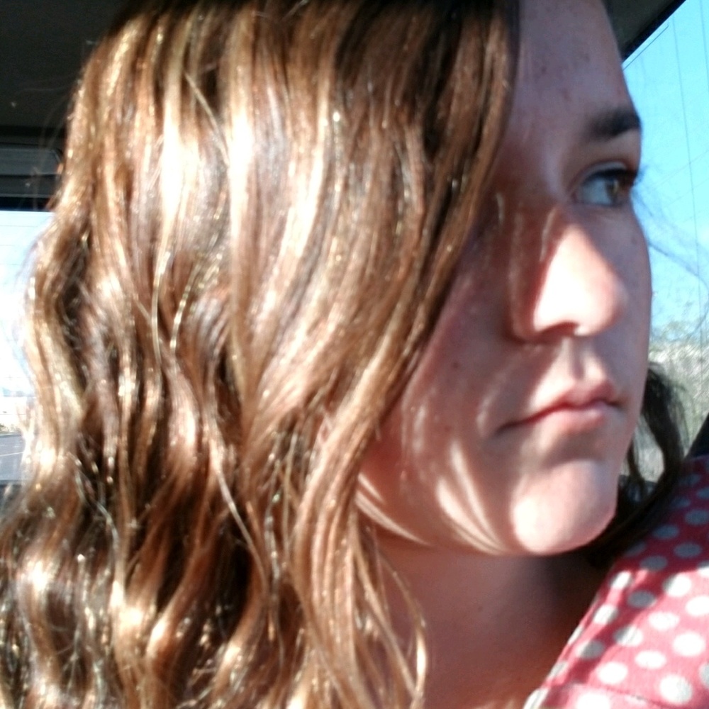 Meet your Posher, Caitie